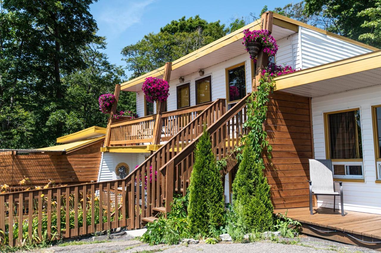 Motel Ile D'Orleans Sainte-Petronille ภายนอก รูปภาพ