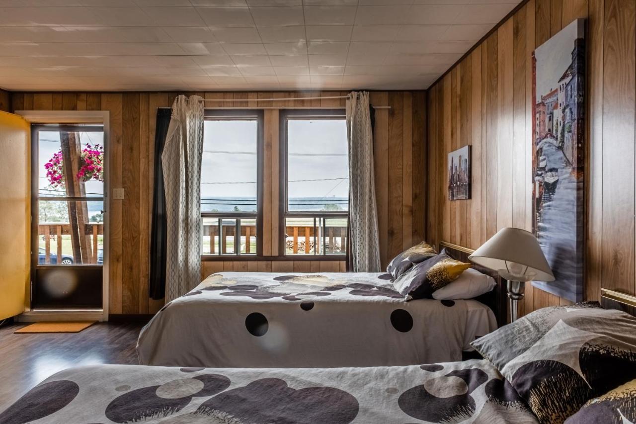 Motel Ile D'Orleans Sainte-Petronille ภายนอก รูปภาพ